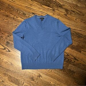 Banana Republic 100% Merino Wool Sweater Men’s Size Large Lightweight Soft Blue